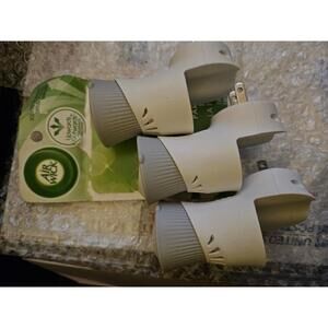 Lot of 3 Air Wick upwards and outwards diffusers- unused